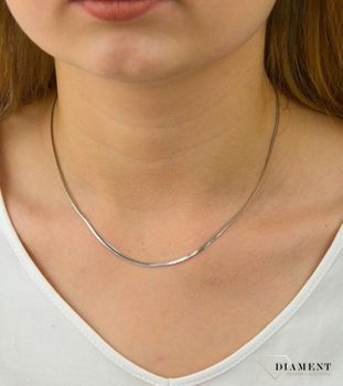 Łańcuszek srebrny płaska lineczka AP012-0685-925 2mm. Łańcuszek srebrny linka. Łańcuszek srebrny damski. Łańcuszek o splocie płaskiej linki. Łańcuszek damski biżute.JPG